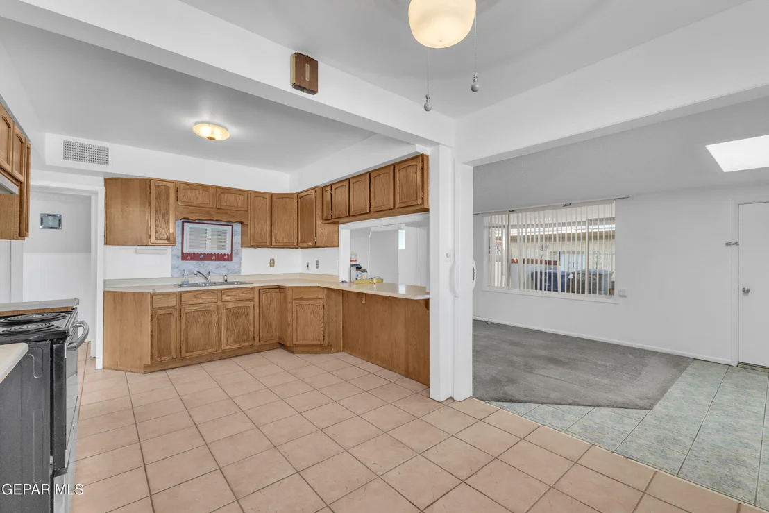Photo of 1304 WAINWRIGHT Drive