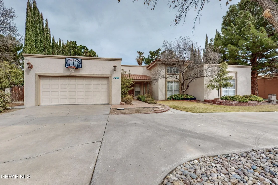 Photo of 633 WILD WILLOW Drive