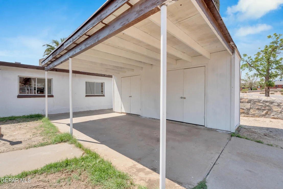 Photo of 6033 Isabella Drive
