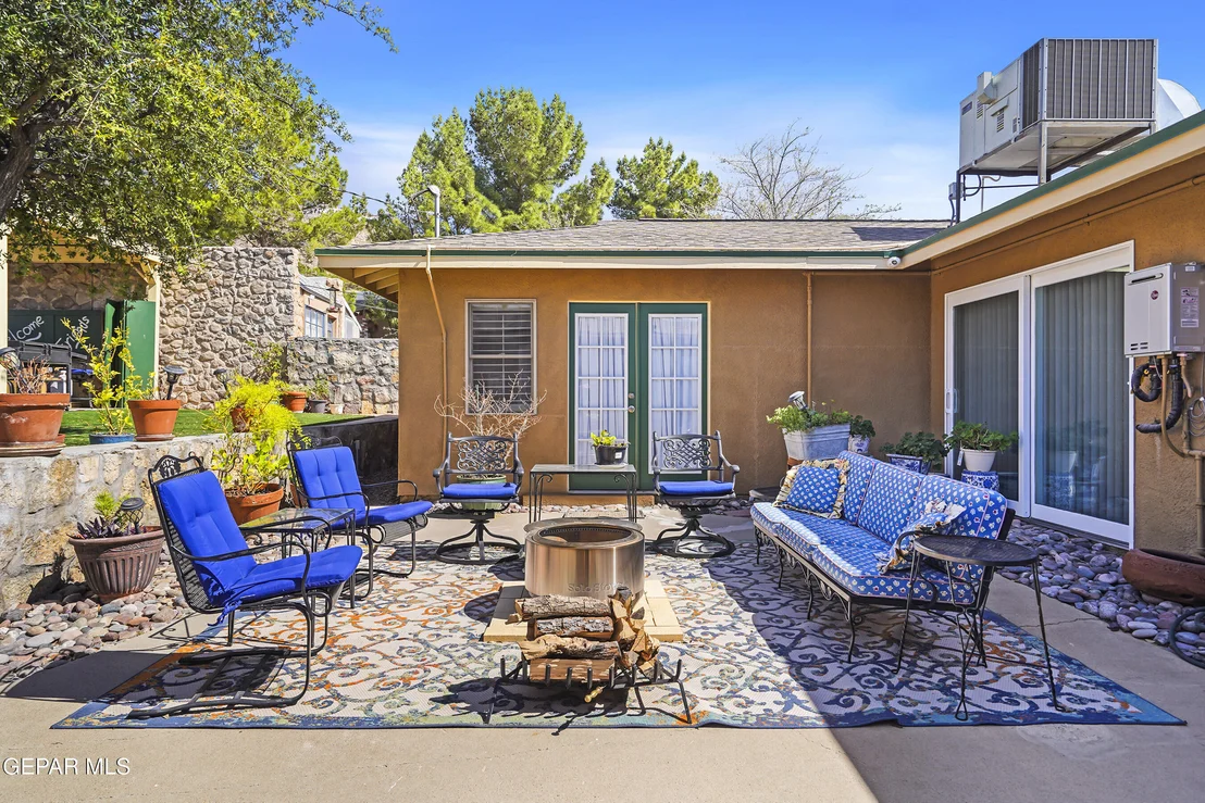 Photo of 1109 WHITAKER Lane