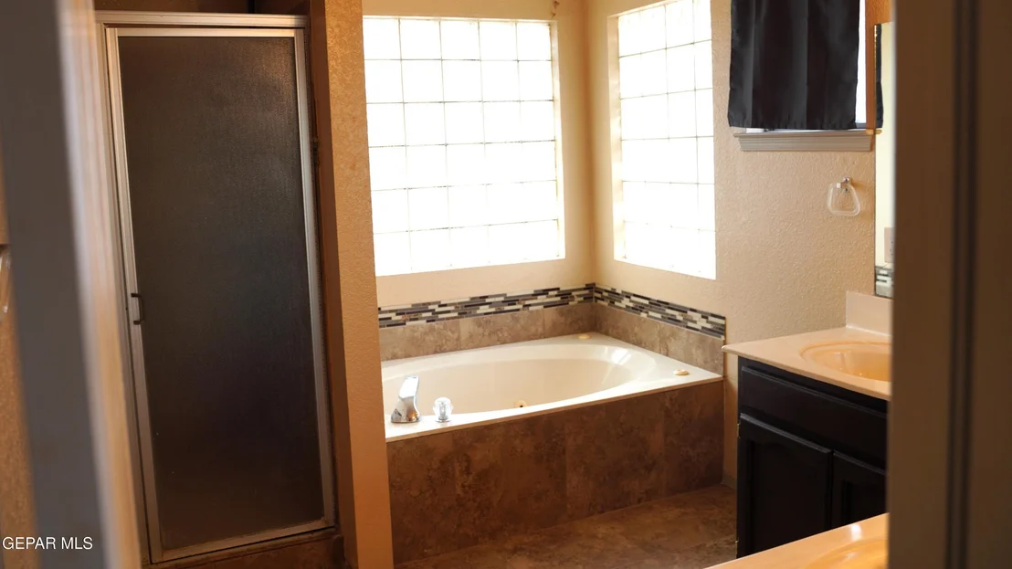 Photo of 11221 KINGFISH Court
