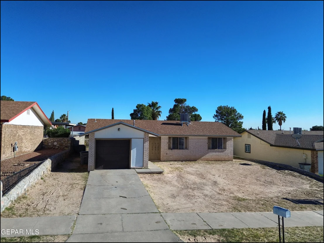 Photo of 1612 JAMES CHISUM Drive