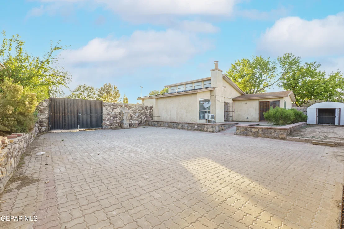 Photo of 5866 OLEASTER Drive