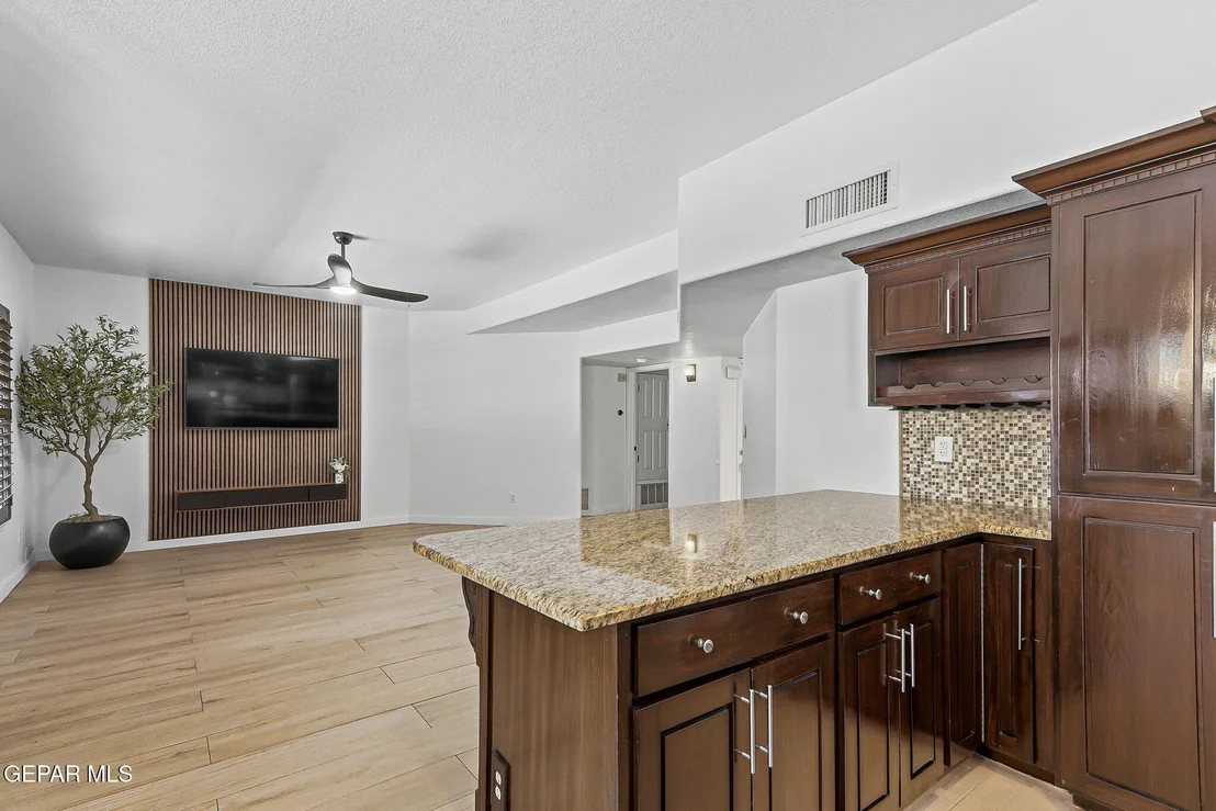 Photo of 6633 WIND RIDGE Drive