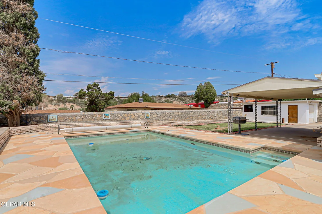 Photo of 4209 NORFOLK Lane