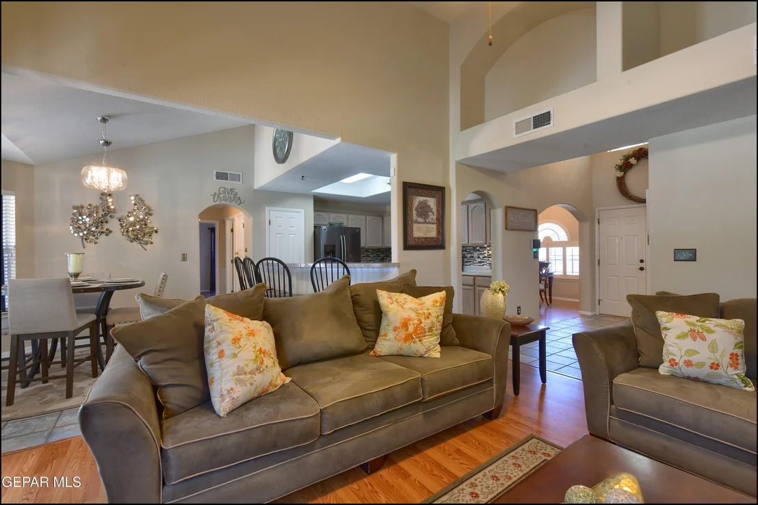 Photo of 6516 Isla del Rey Drive