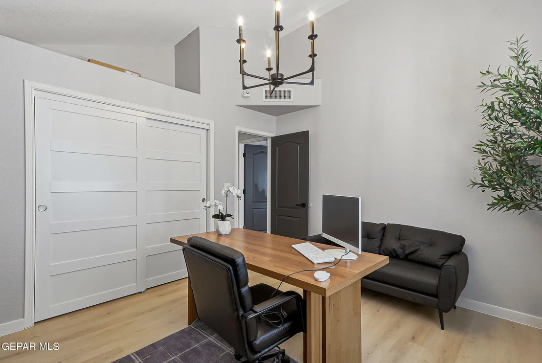 Photo of 6633 WIND RIDGE Drive