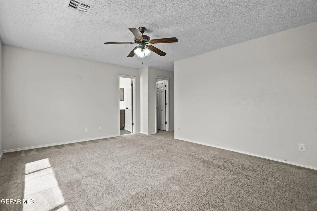 Photo of 813 Desert Bush Drive