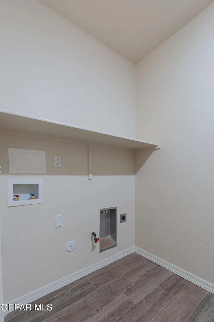 Photo of 325 Sand Gate Drive