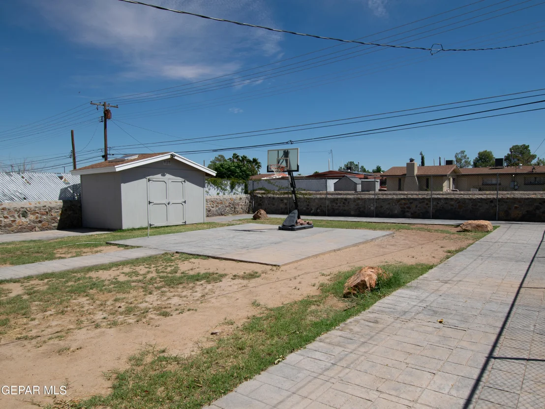 Photo of 416 ENCINO Drive