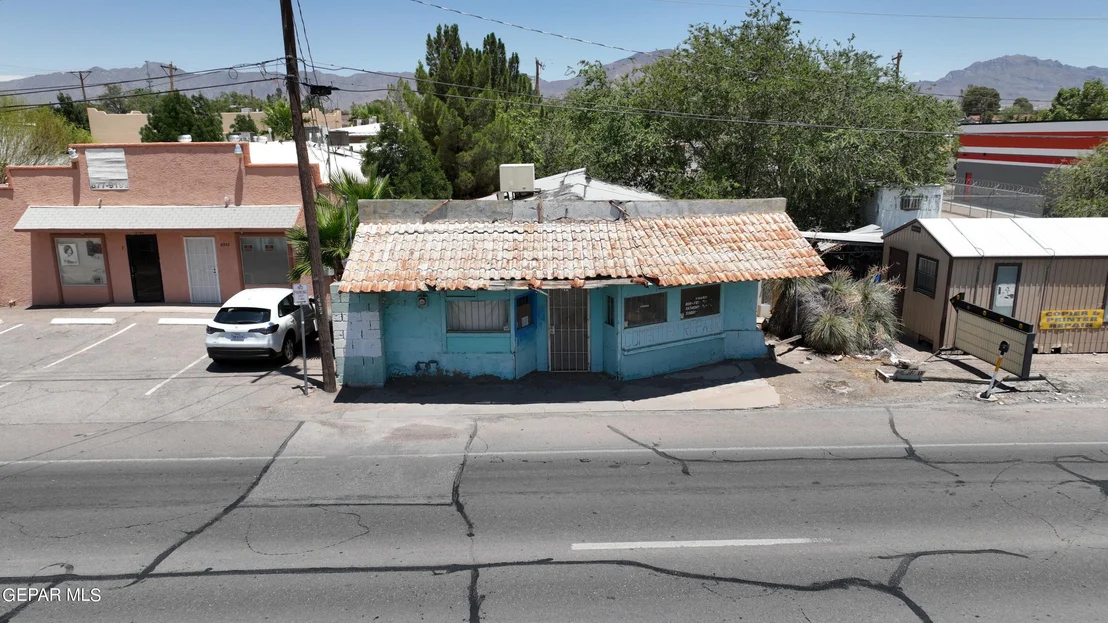 Photo of 6916 doniphan Drive