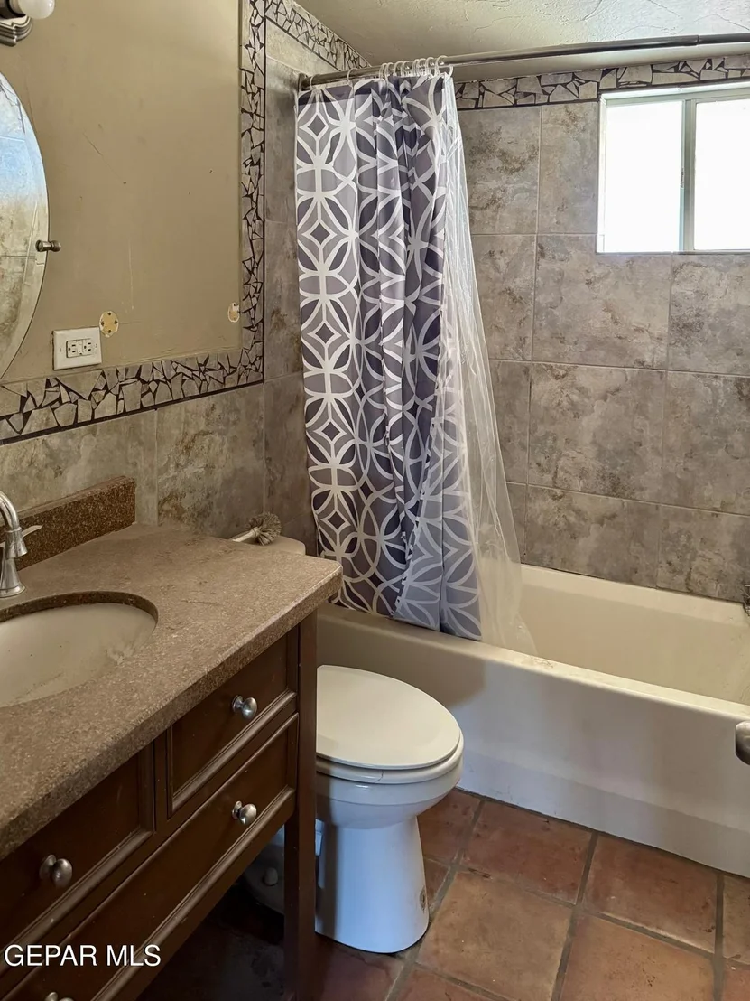 Photo of 1301 GRISSOM Lane