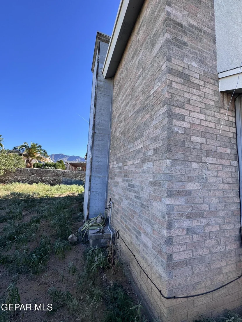 Photo of 7119 Oval Rock Drive