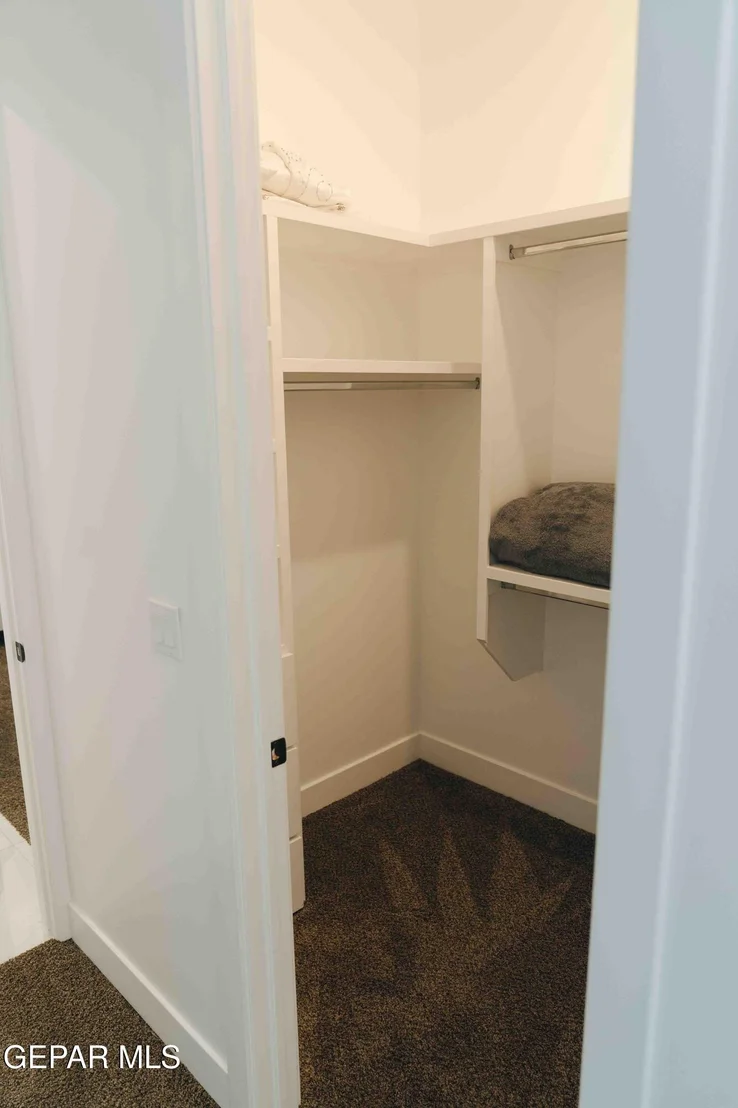 Photo of 653 BIR Circle