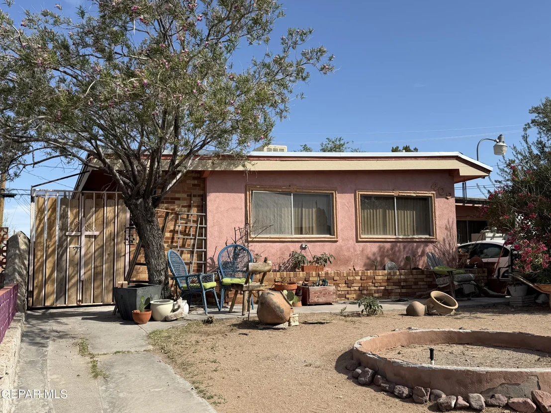 Photo of 409 RIDGEMONT Drive