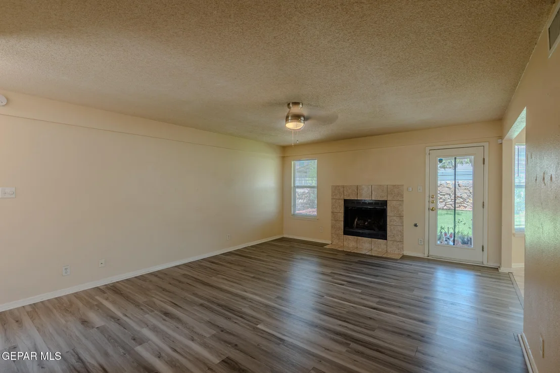 Photo of 5721 LAUREL CLARK Lane