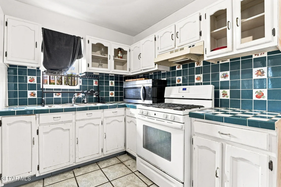 Photo of 8621 REMINGTON Drive