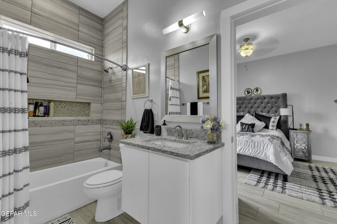 Photo of 3901 DESERT PARK Place