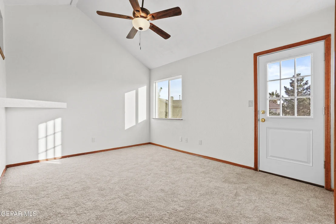 Photo of 3085 KINGS CROWN Place