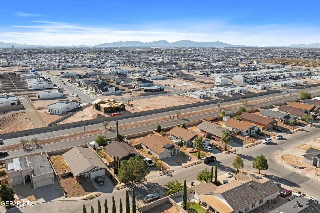 Photo of 693 DESERT SAGE Drive