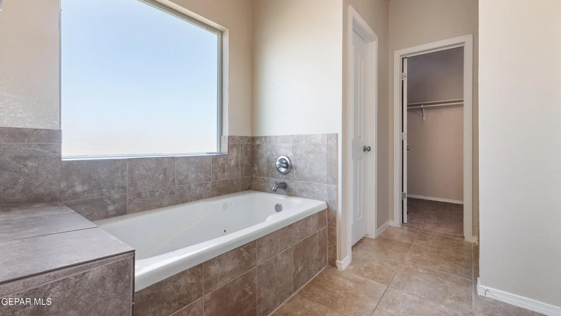 Photo of 5975 REDSTONE RIM Drive