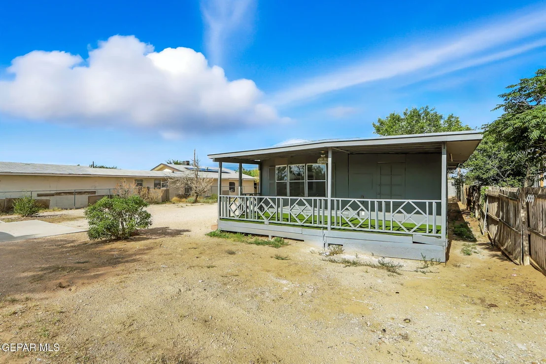 Photo of 736 Palmer Place