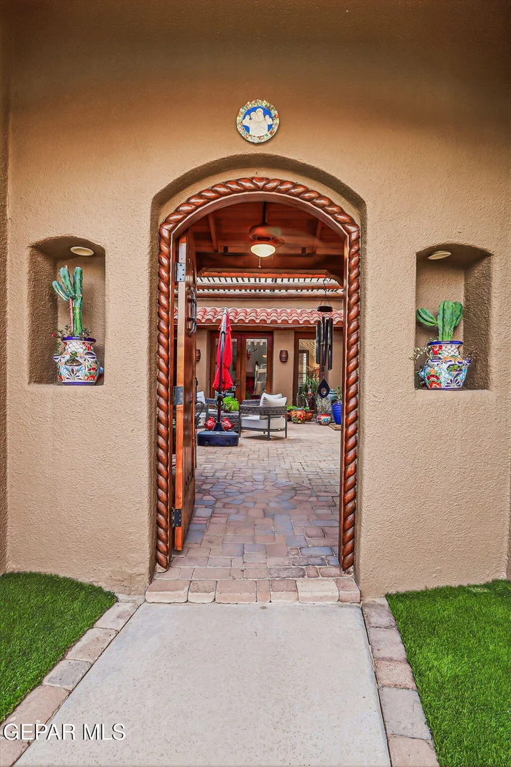 Photo of 1133 CALLE LOMAS Drive