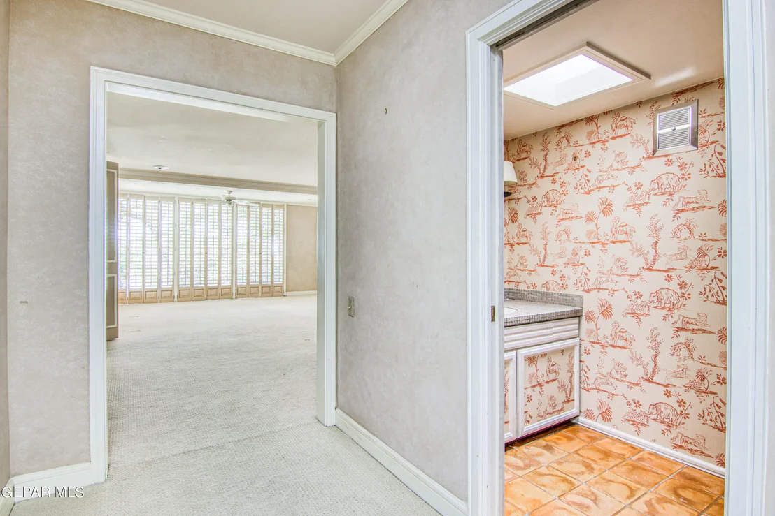 Photo of 6041 TORREY PINES Drive