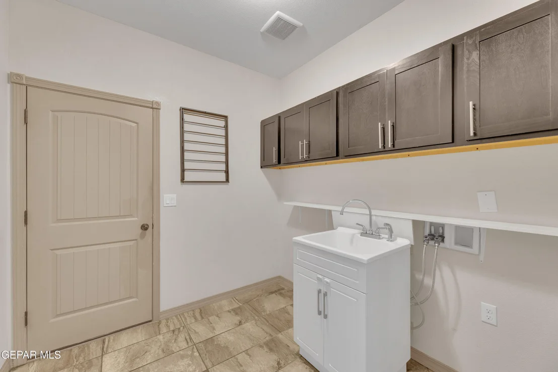 Photo of 7812 ENCHANTED VIEW Drive