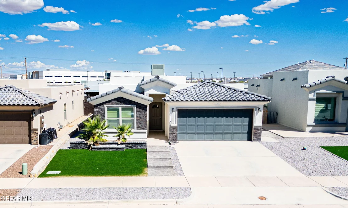 Photo of 938 YELDON Place