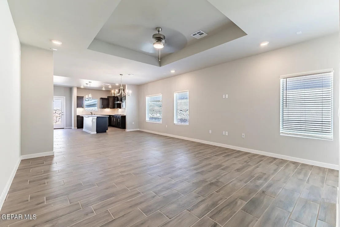 Photo of 15232 Concentrate Avenue