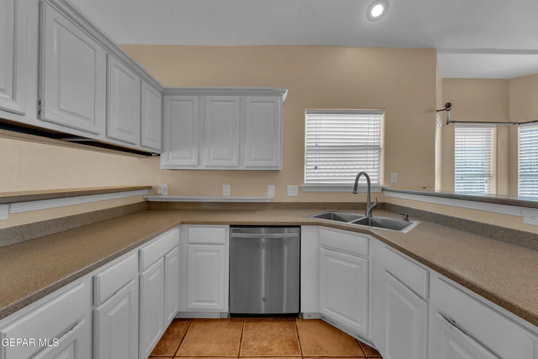 Photo of 6358 FRANKLIN VIEW Drive
