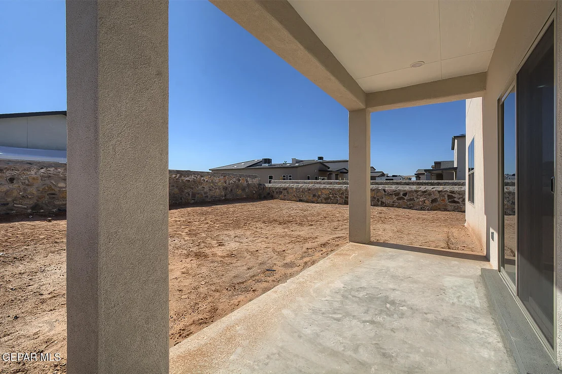 Photo of 15100 COMPOSITION Avenue