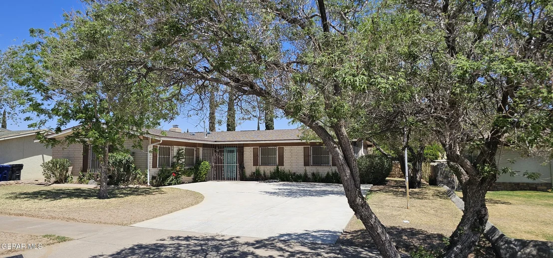 Photo of 2704 Gaston Drive