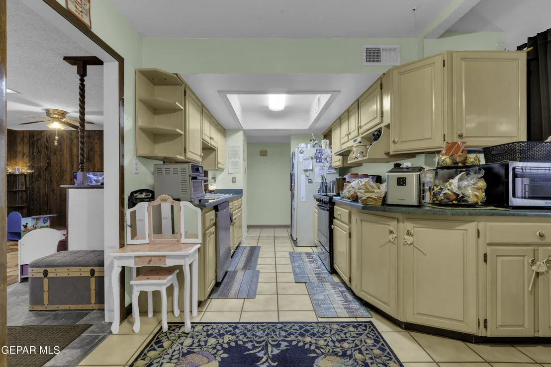 Photo of 608 CENTENNIAL Drive