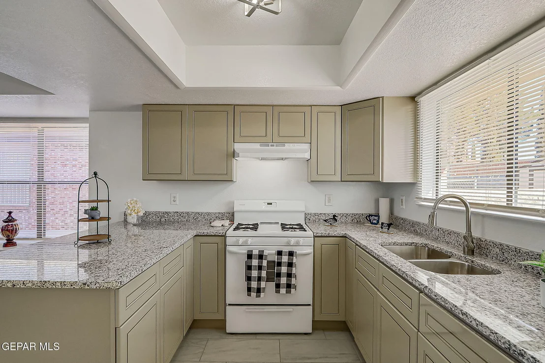 Photo of 2912 Ernesto Serna Place Place