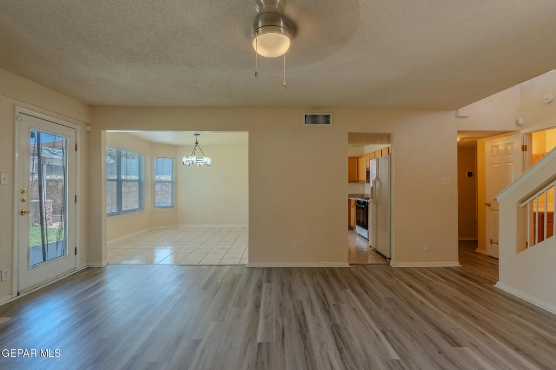 Photo of 5721 LAUREL CLARK Lane