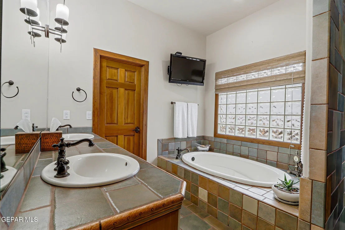 Photo of 1133 CALLE LOMAS Drive