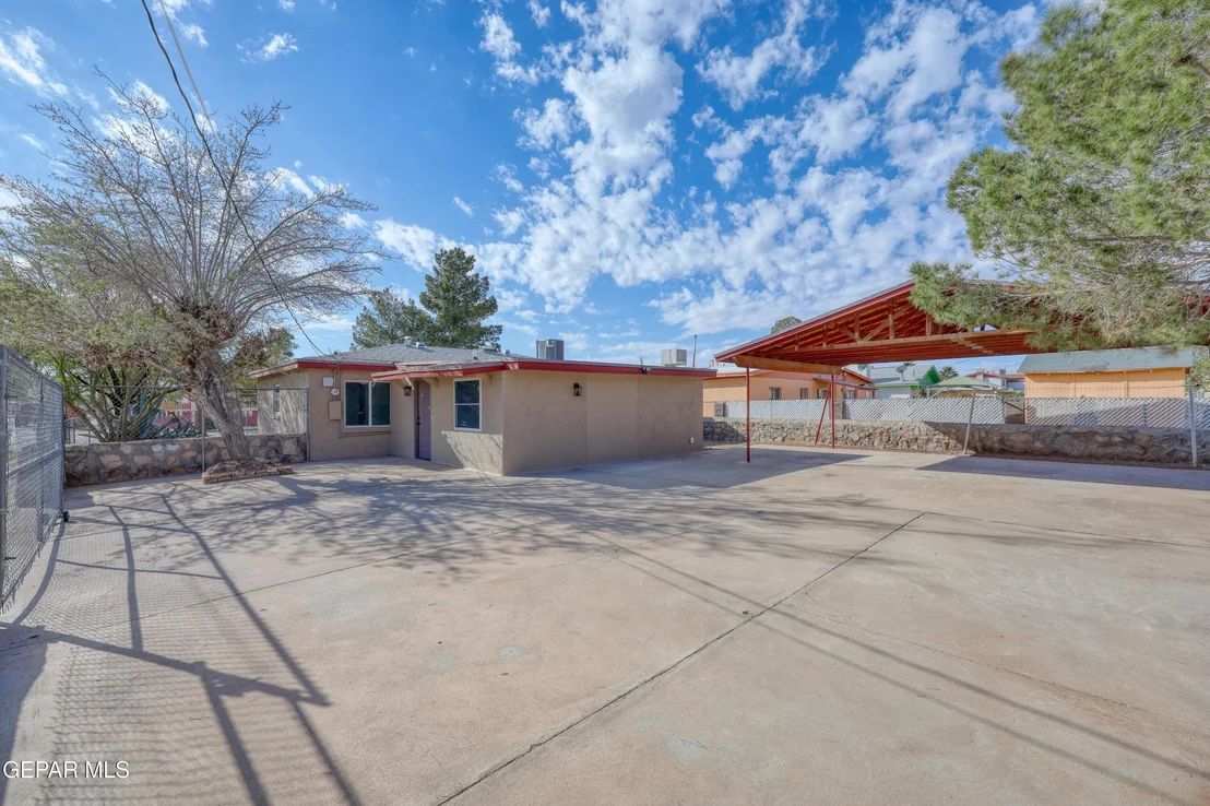 Photo of 533 Montecito Road