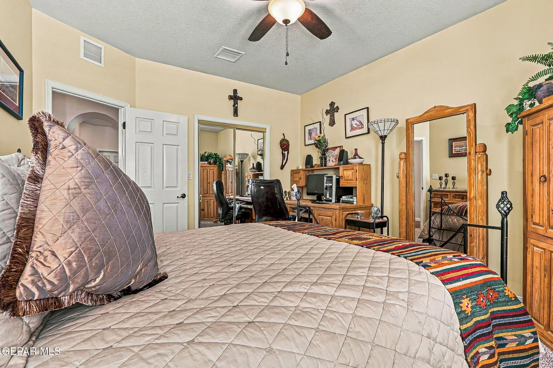 Photo of 1158 PINE RIDGE Way