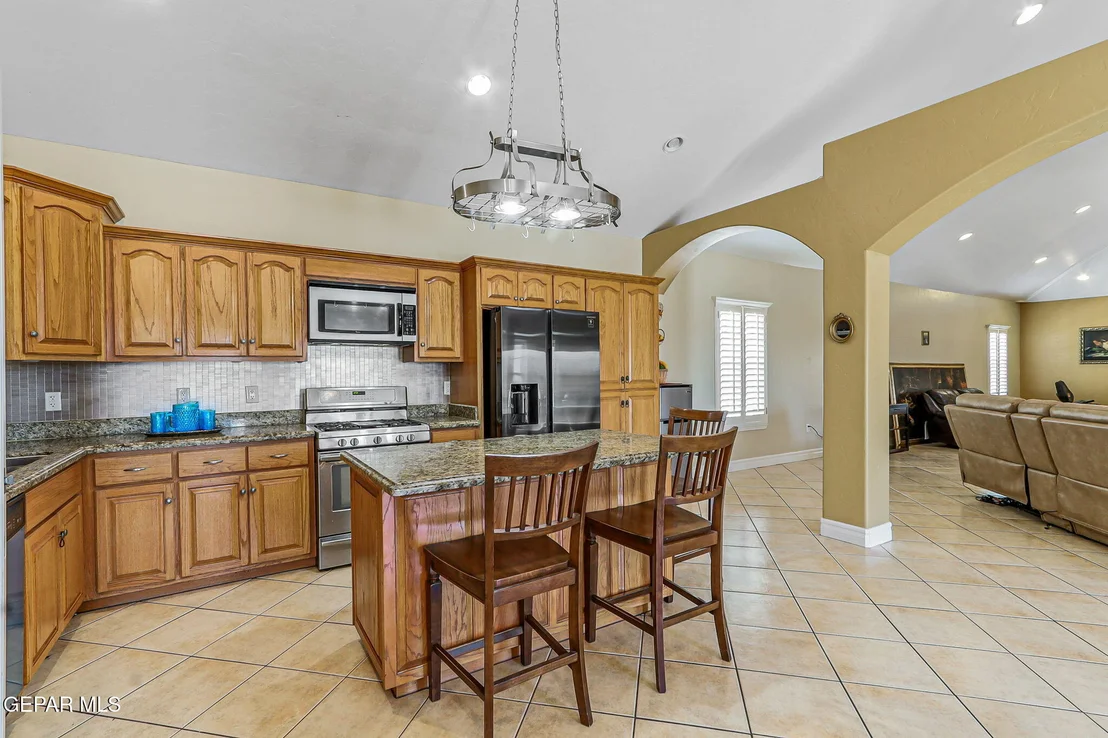 Photo of 4019 VANDERVEER Drive