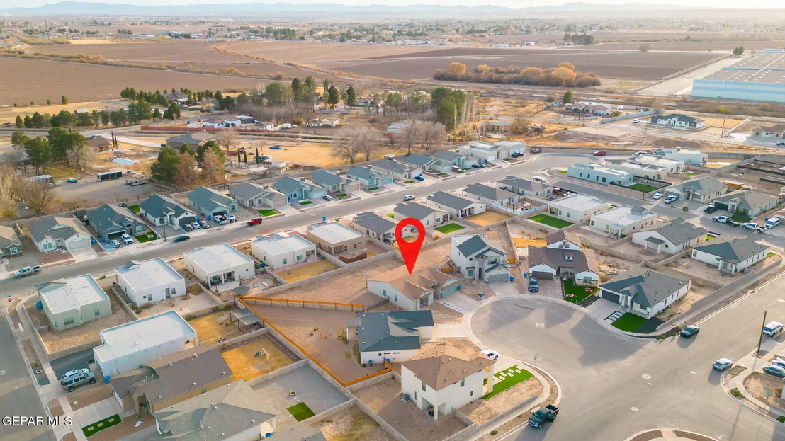 Photo of 356 PLATEAU Drive
