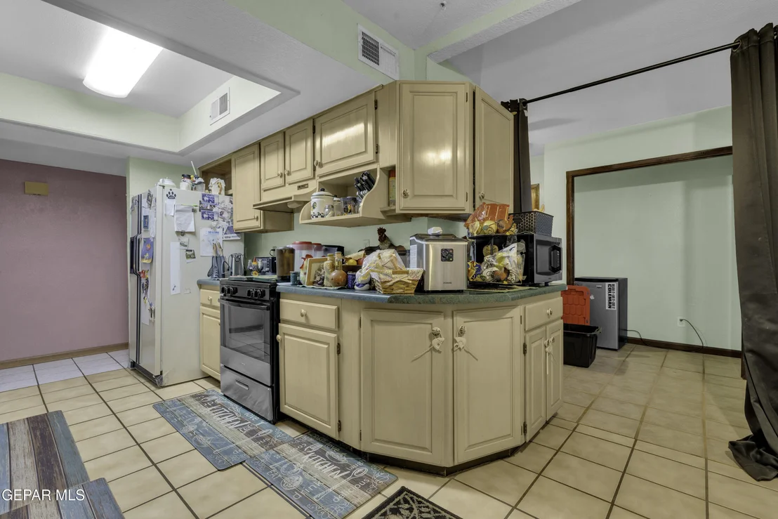 Photo of 608 CENTENNIAL Drive
