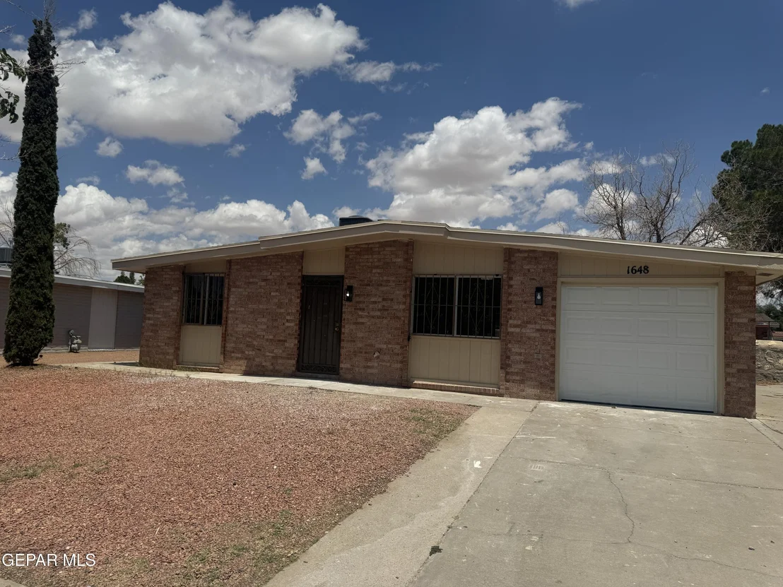 Photo of 1648 PHIL GIBBS Drive