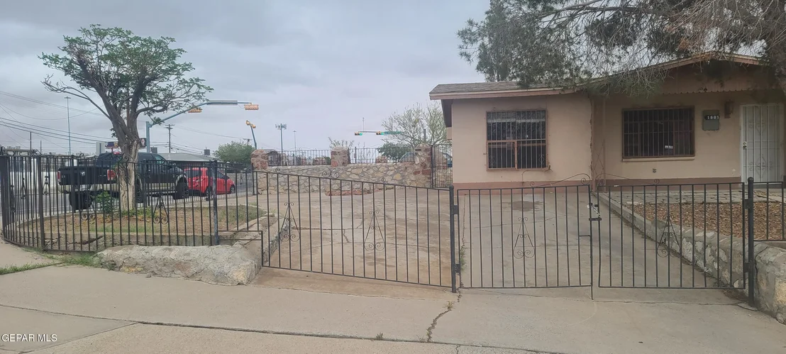 Photo of 1601 Globe Circle