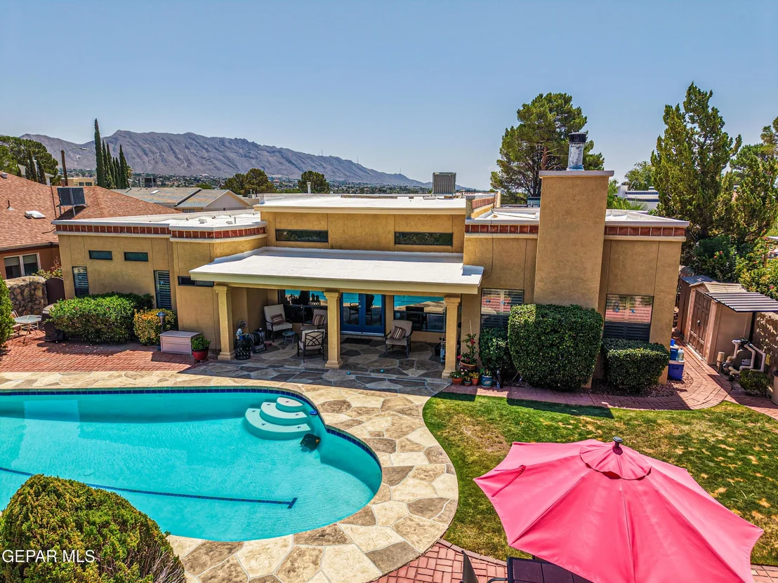 Photo of 7225 Rochester Drive
