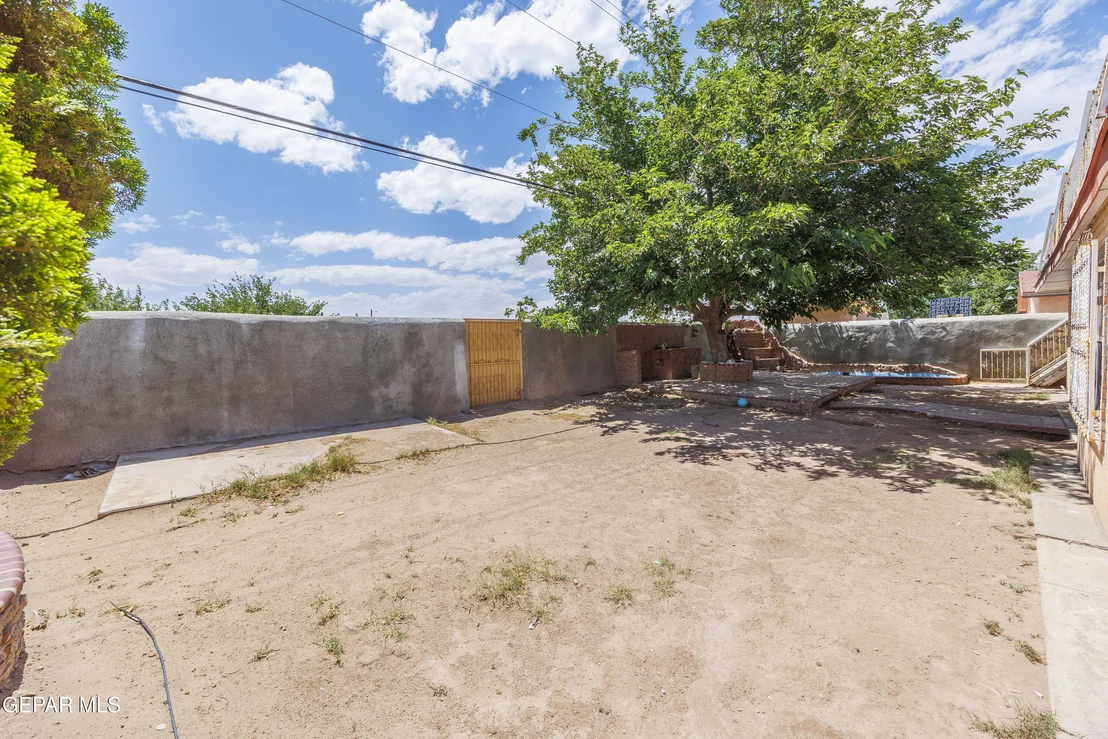 Photo of 9232 Morelia Road