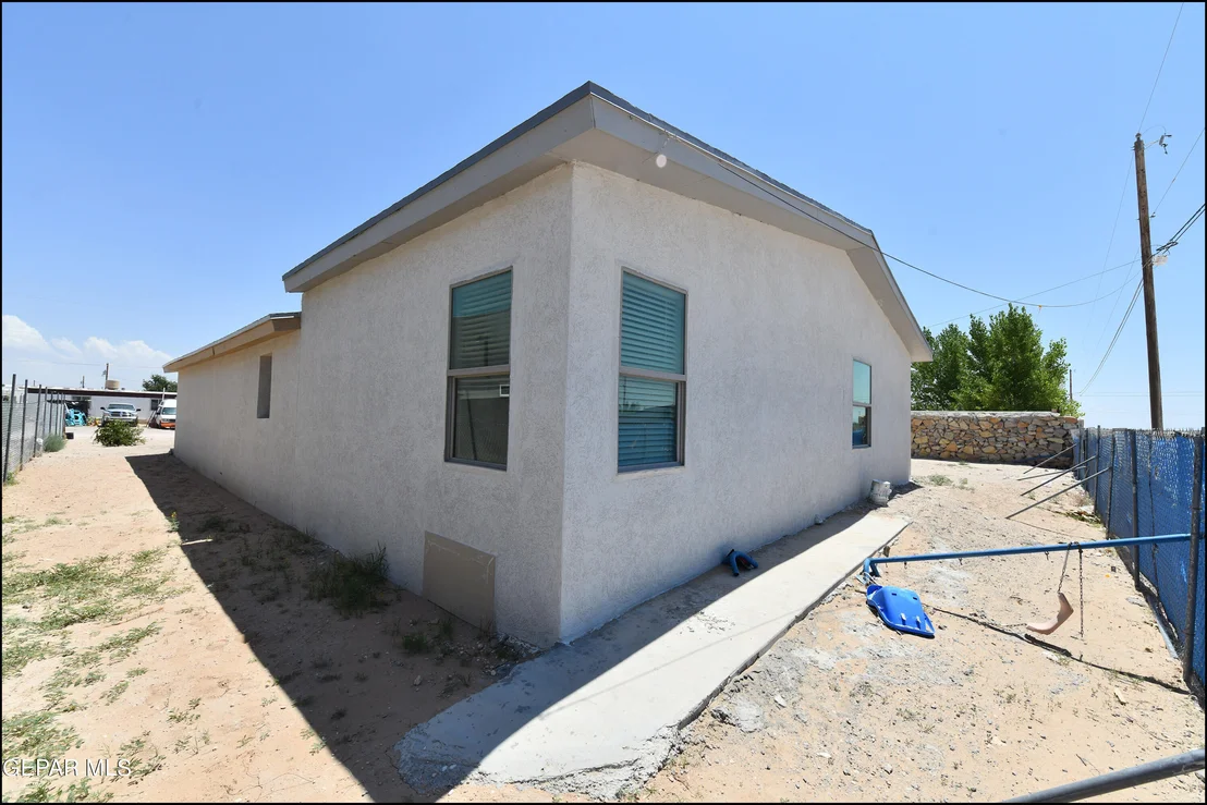 Photo of 1017 Ojinaga Road