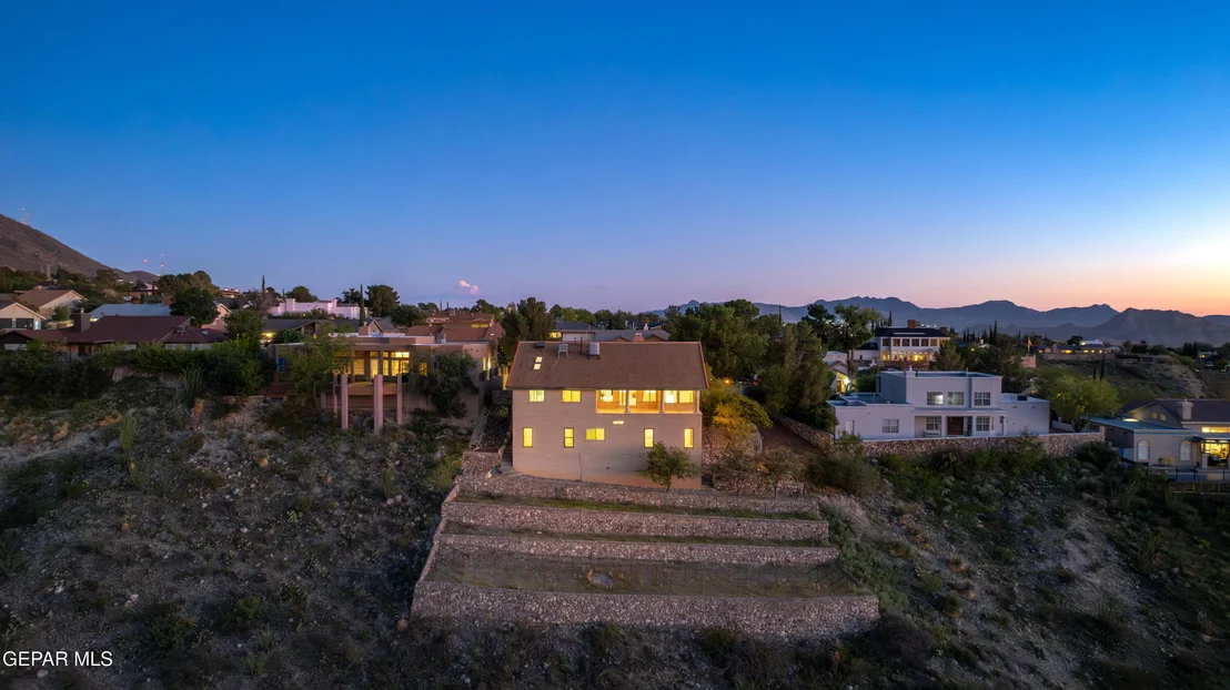 Photo of 401 Sharondale Drive