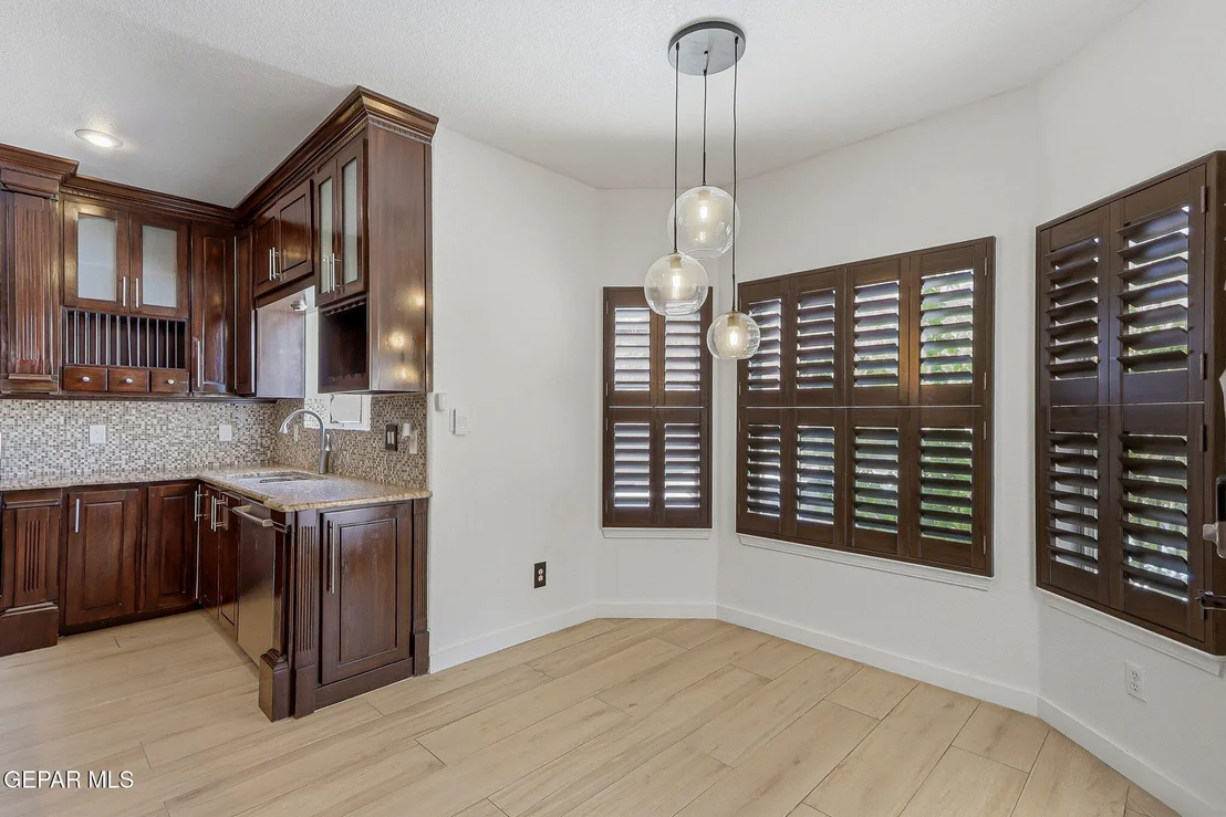 Photo of 6633 WIND RIDGE Drive